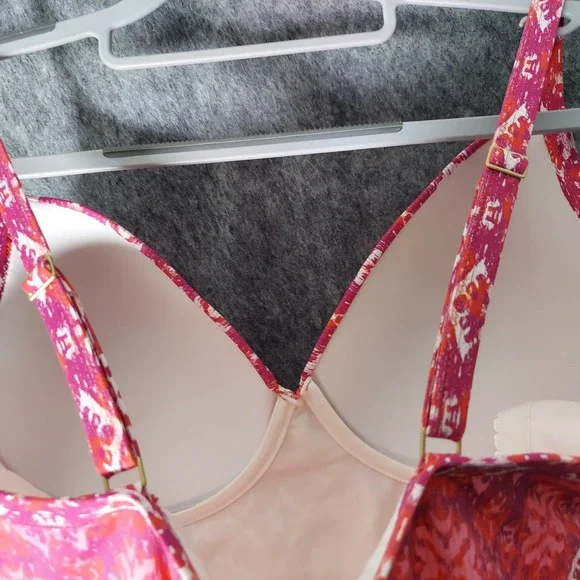 Lands End Swimsuit Women 14 Pink Purple Twist Front One Piece Built In Bra Lined - Picture 9 of 10